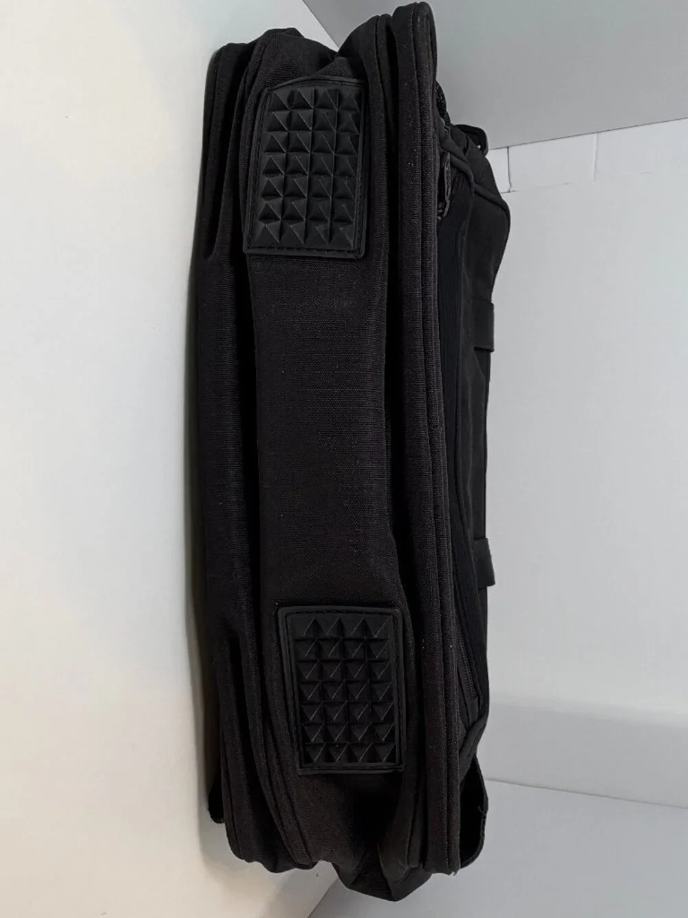 Leeds 8500 Briefcase 16